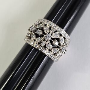 Sterling Silver 925 Gorgeous Ring